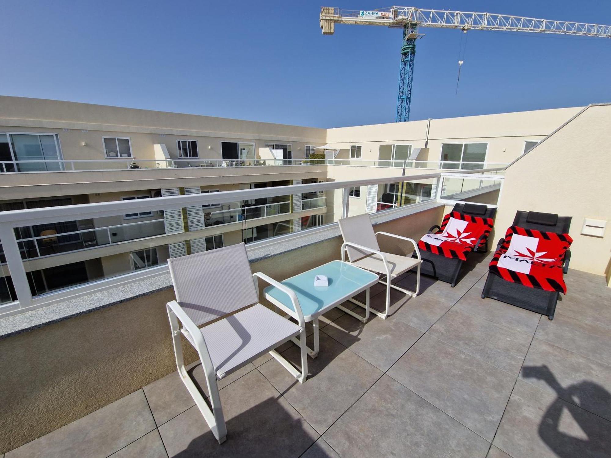 Sea View New Penthouse Terrace & Garage Parking Leilighet San Pawl il-Baħar Eksteriør bilde