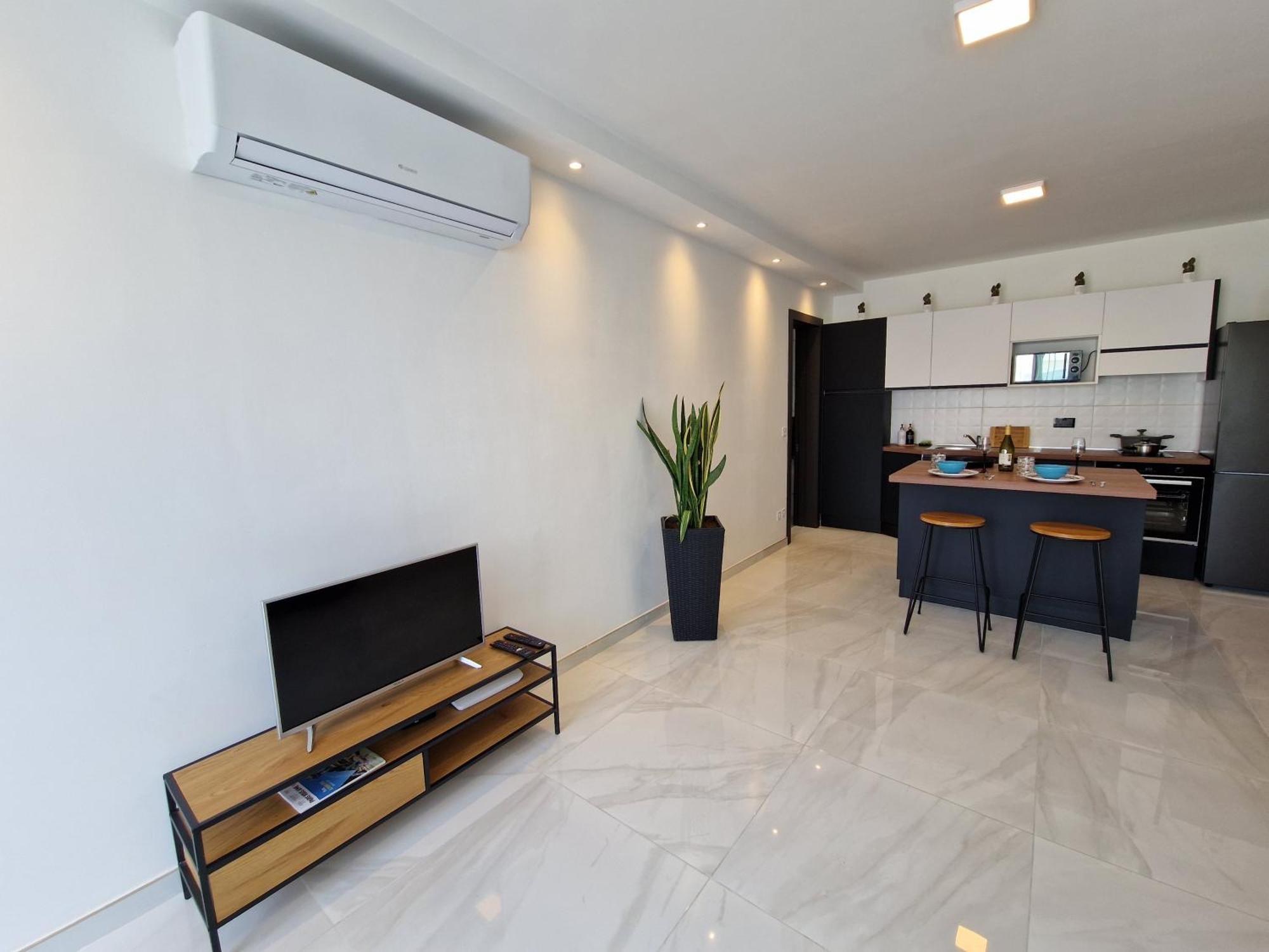 Sea View New Penthouse Terrace & Garage Parking Leilighet San Pawl il-Baħar Eksteriør bilde